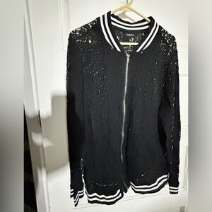 Lace bomber